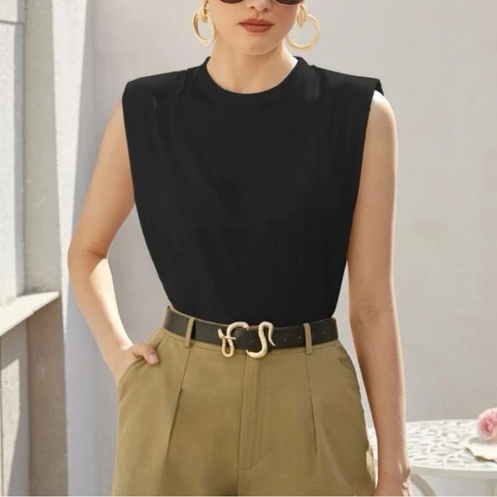 Black shoulder padded Round Neck Tee shirt - Picture 1 of 3